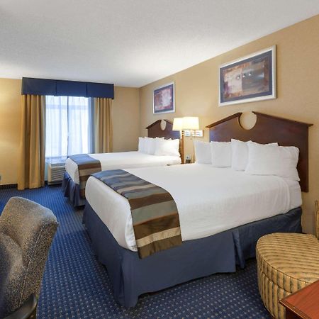Hotel Wingate By Wyndham Erie Esterno foto