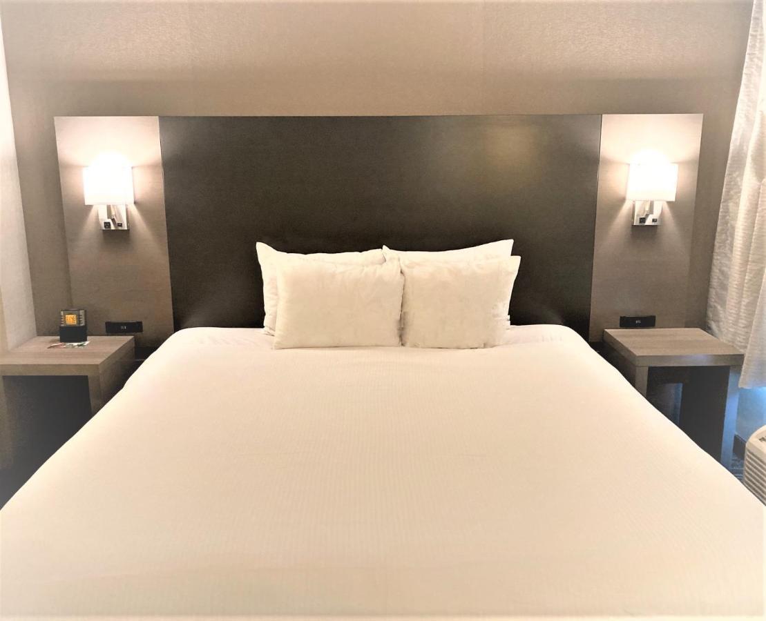 Hotel Wingate By Wyndham Erie Esterno foto