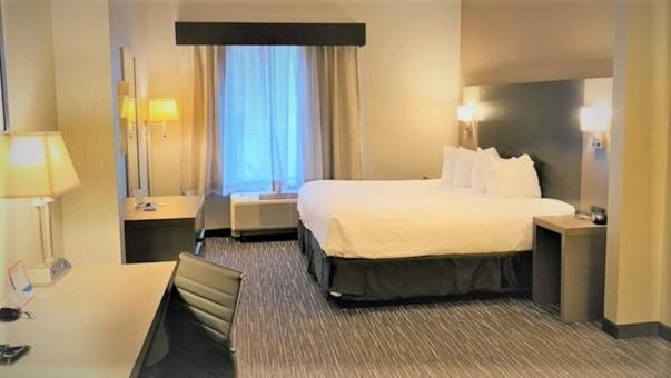 Hotel Wingate By Wyndham Erie Esterno foto