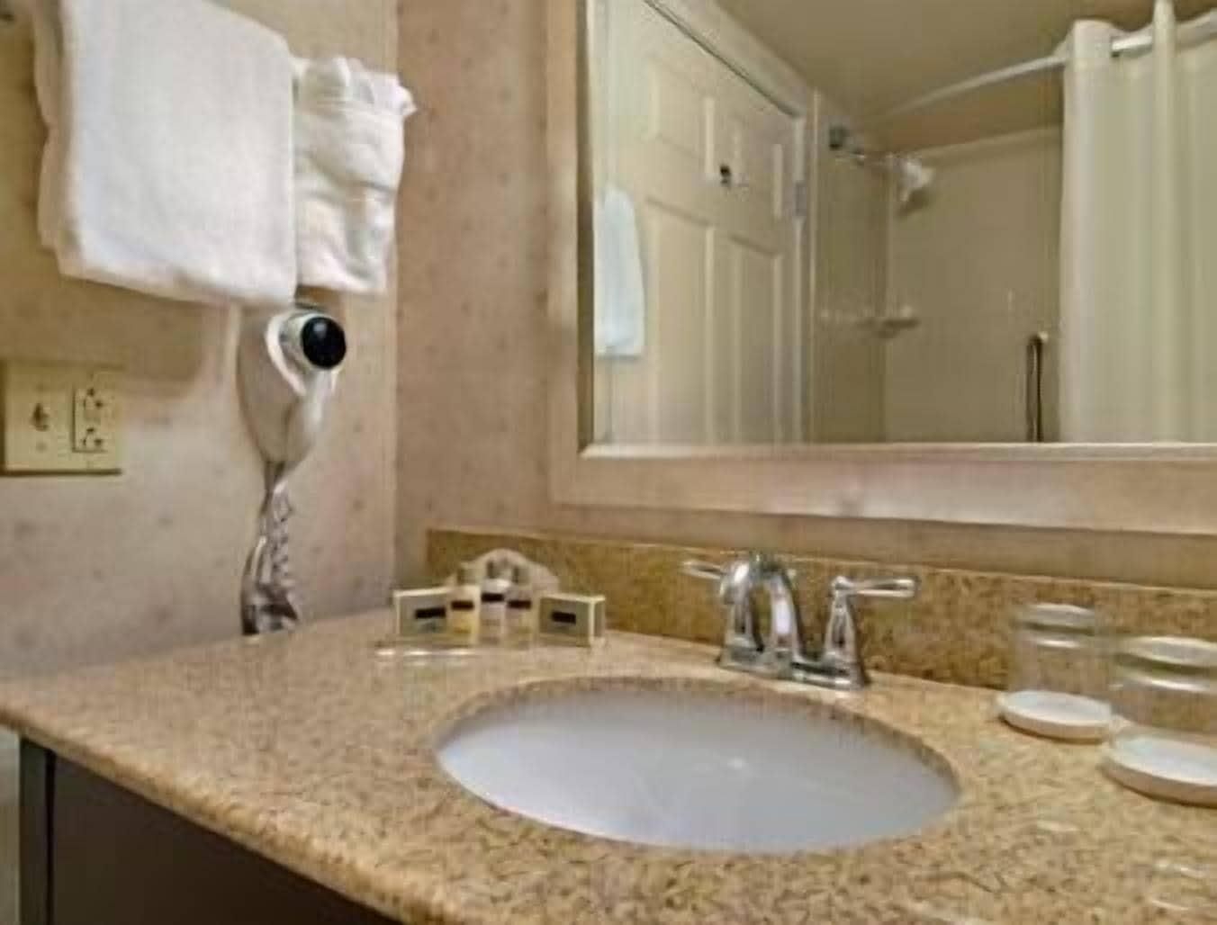 Hotel Wingate By Wyndham Erie Esterno foto