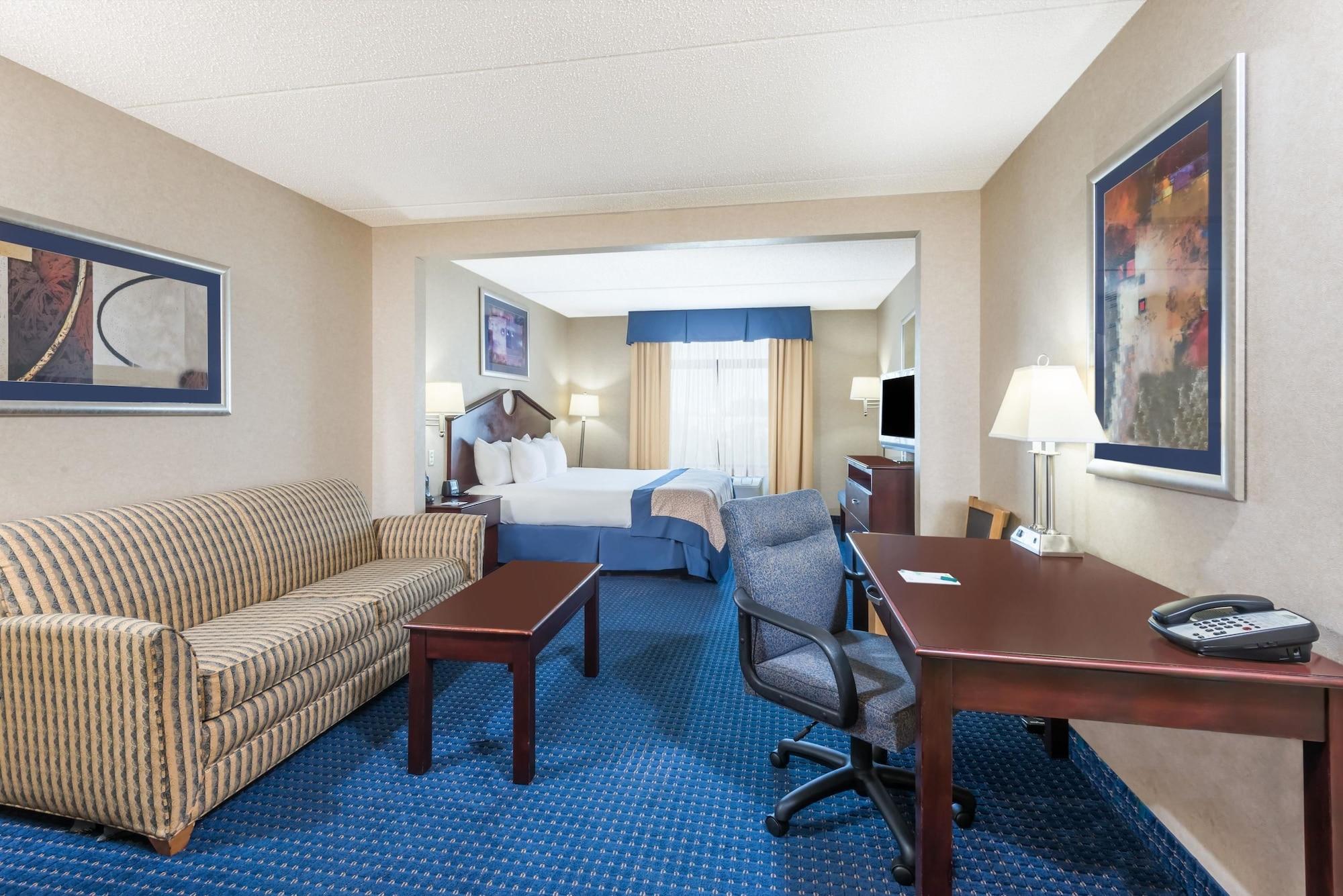 Hotel Wingate By Wyndham Erie Esterno foto